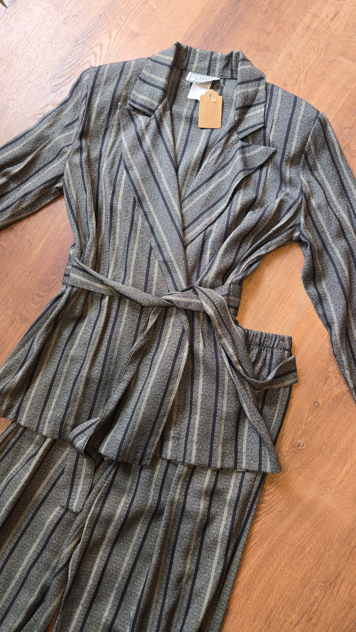 DBY striped tie suit!