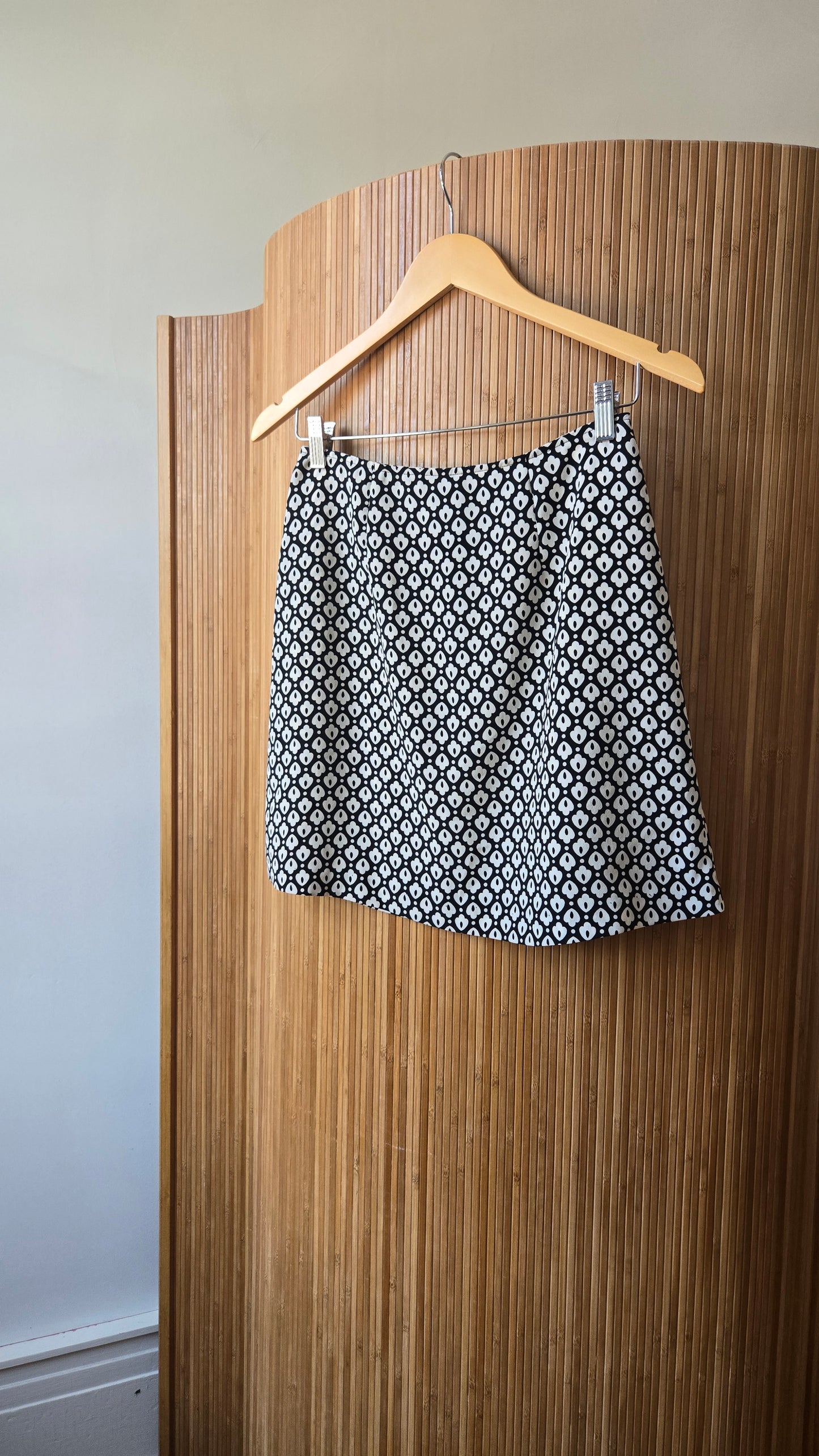 Express B&W floral miniskirt