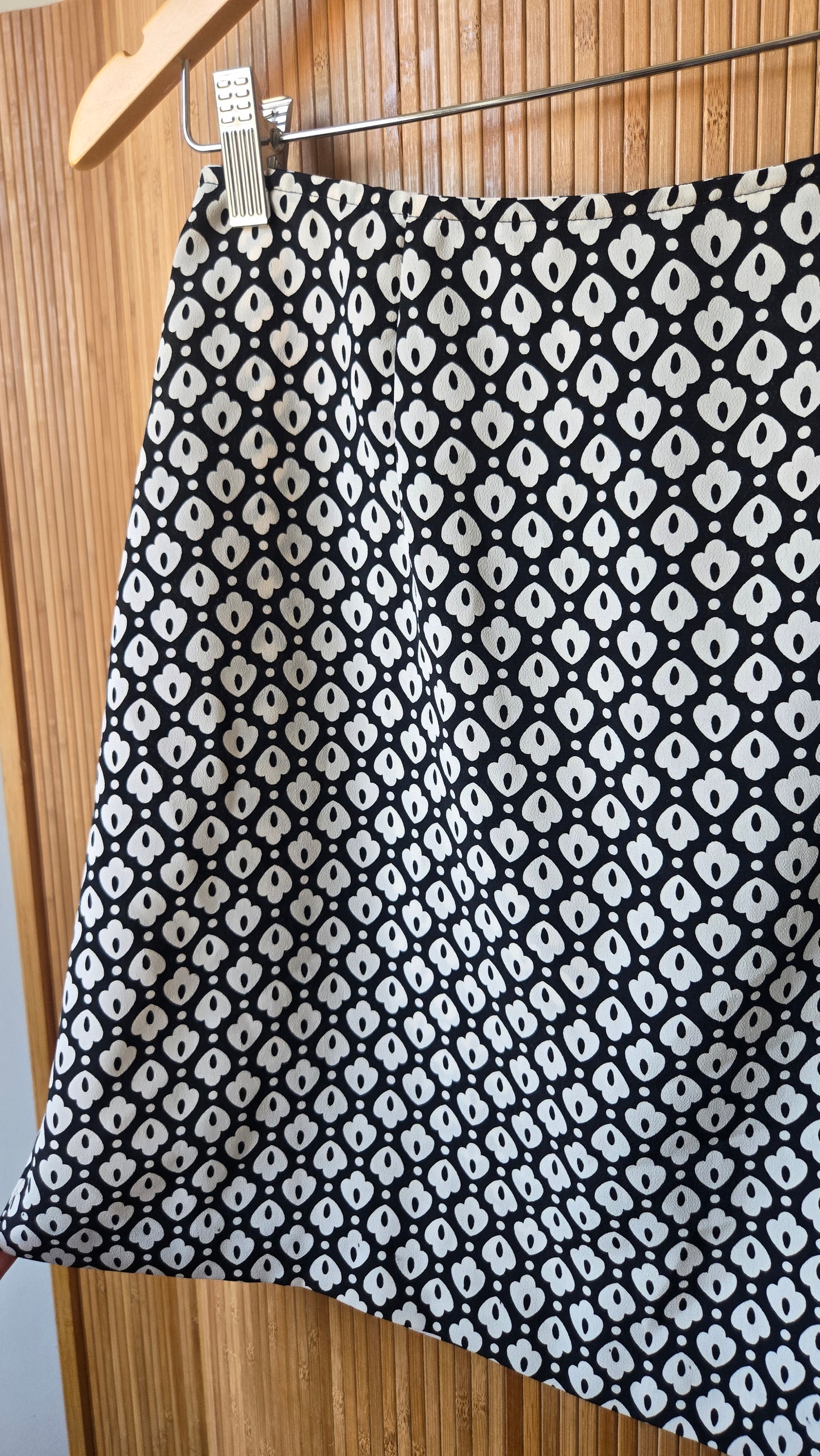 Express B&W floral miniskirt