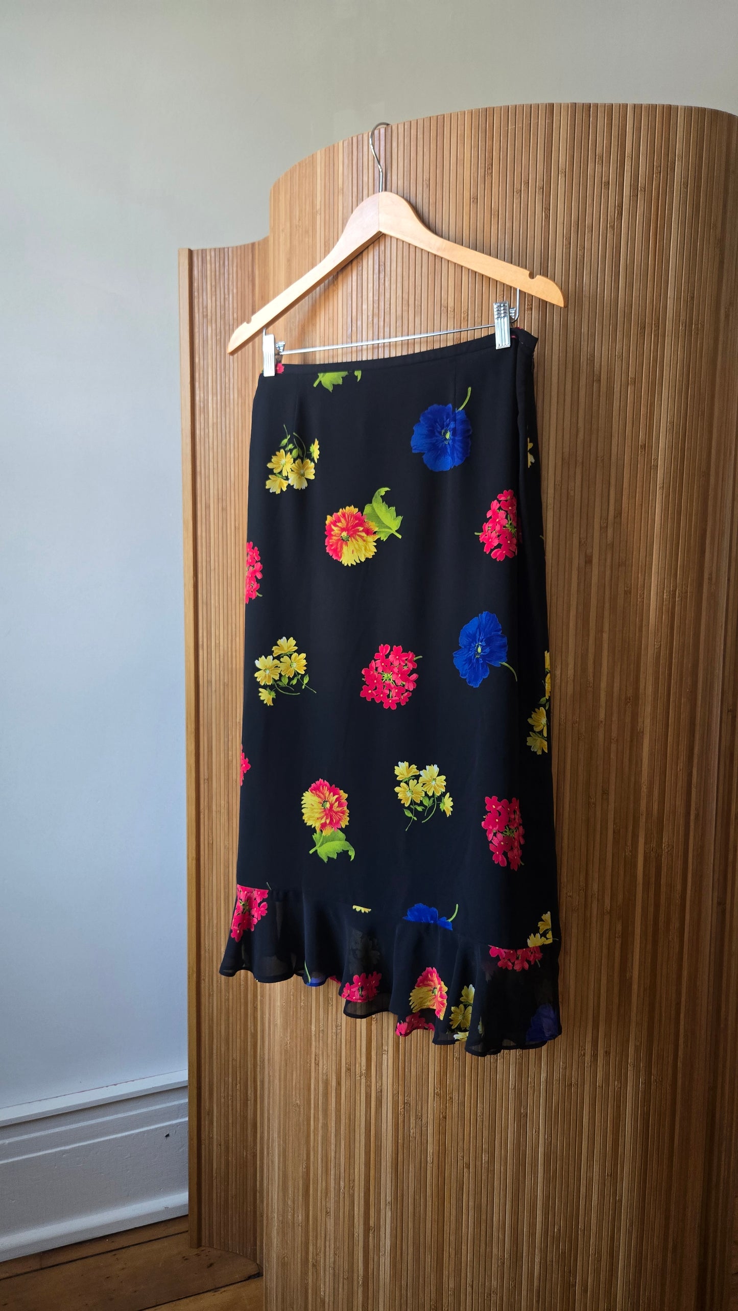 Judith bold flower skirt