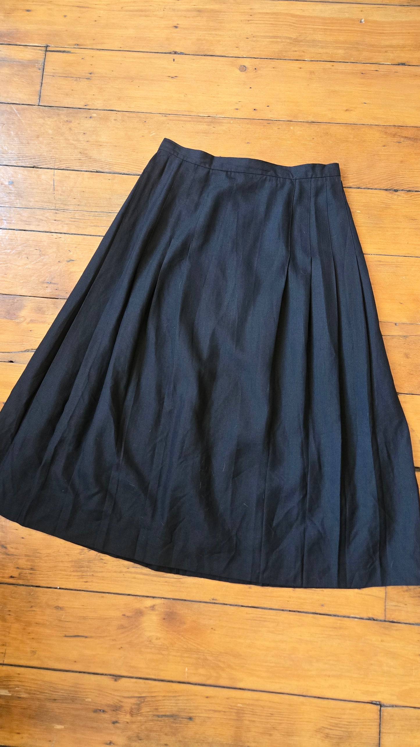 Talbots black pleated linen blend skirt