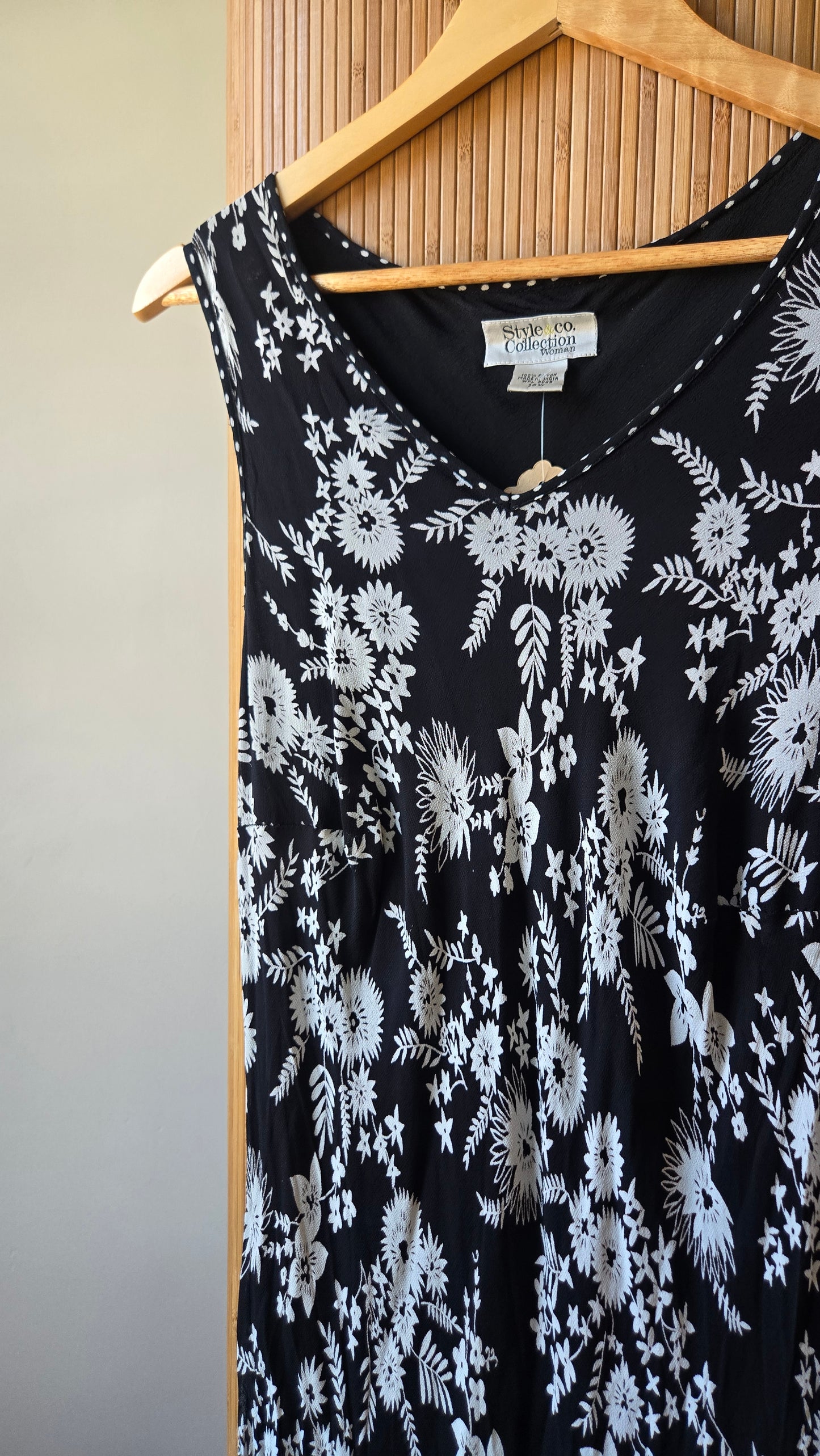 Style B&W bias floral gown