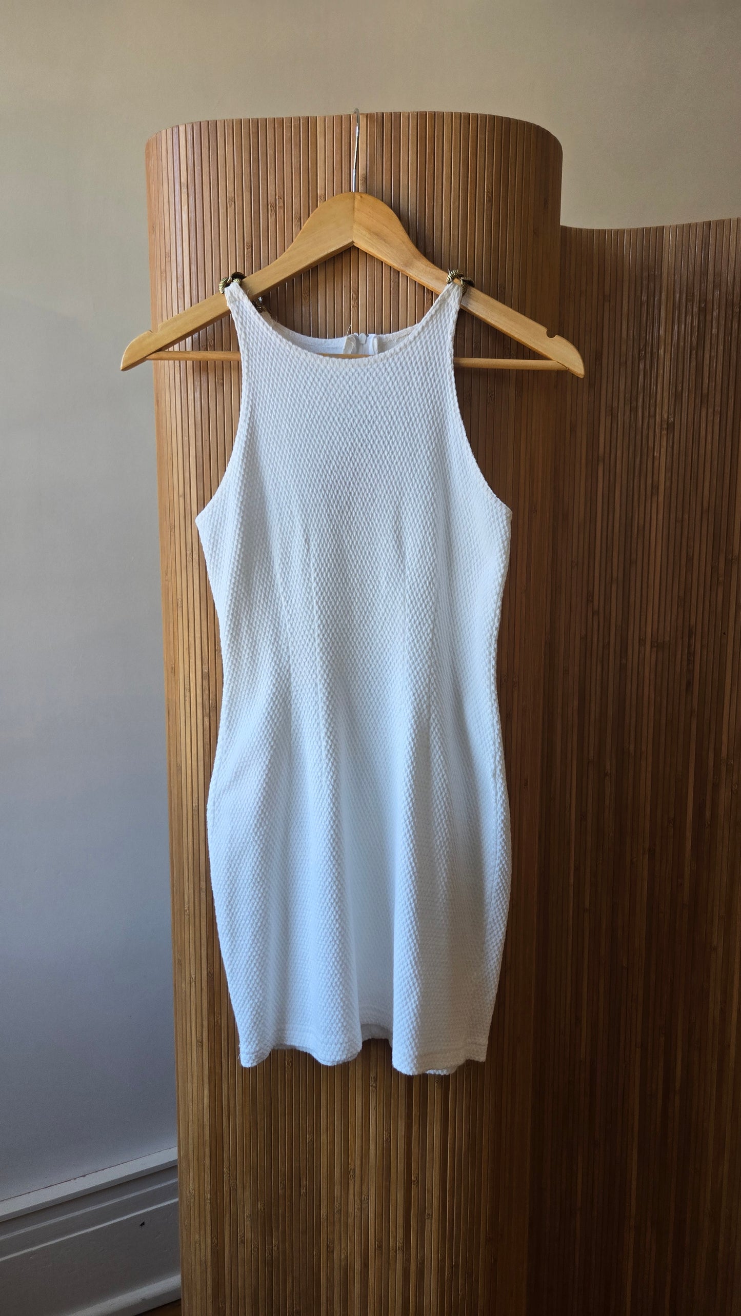 Chain strap pebbled minidress