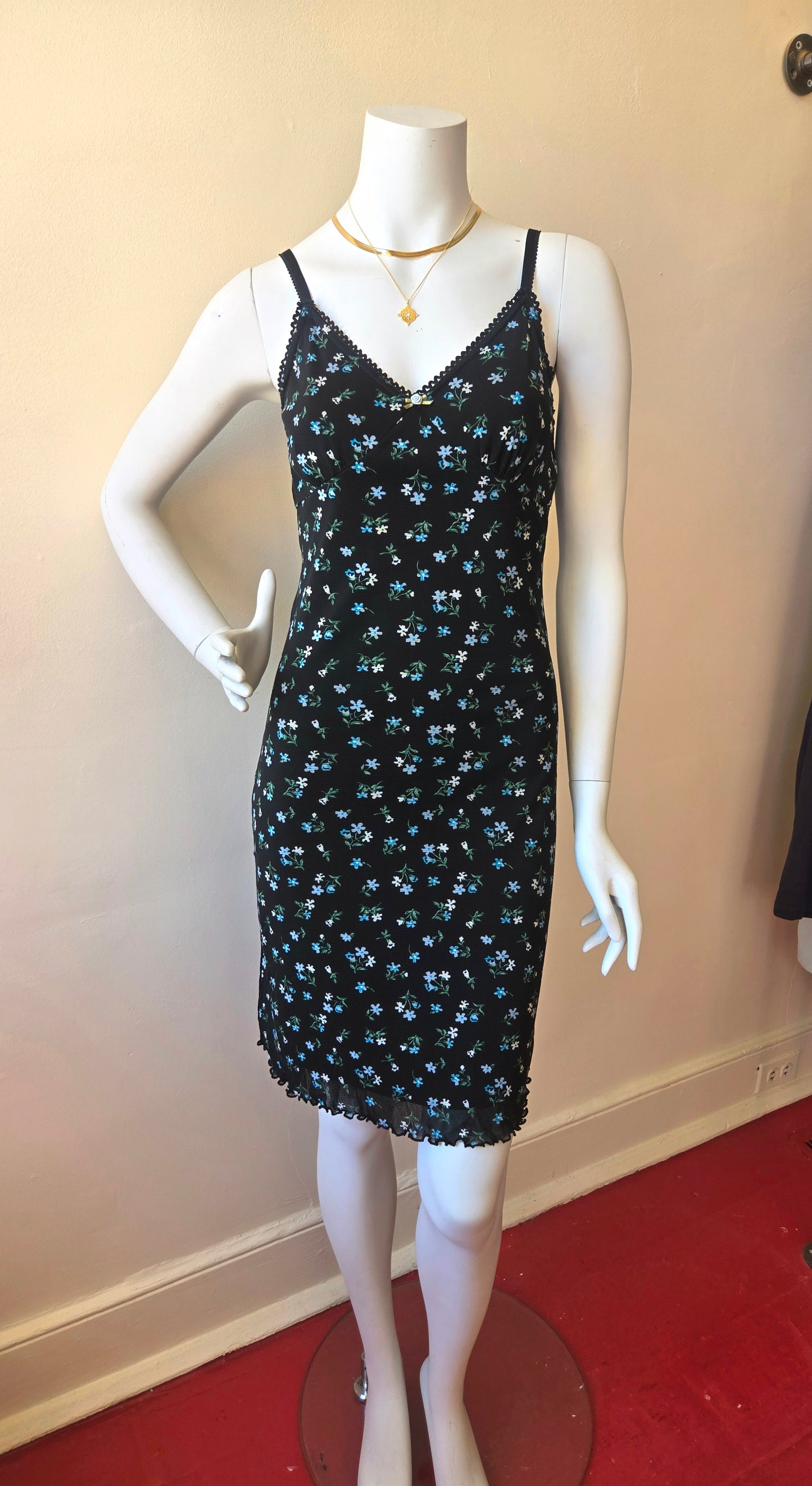 Boutique Europa mesh blue floral slip dress