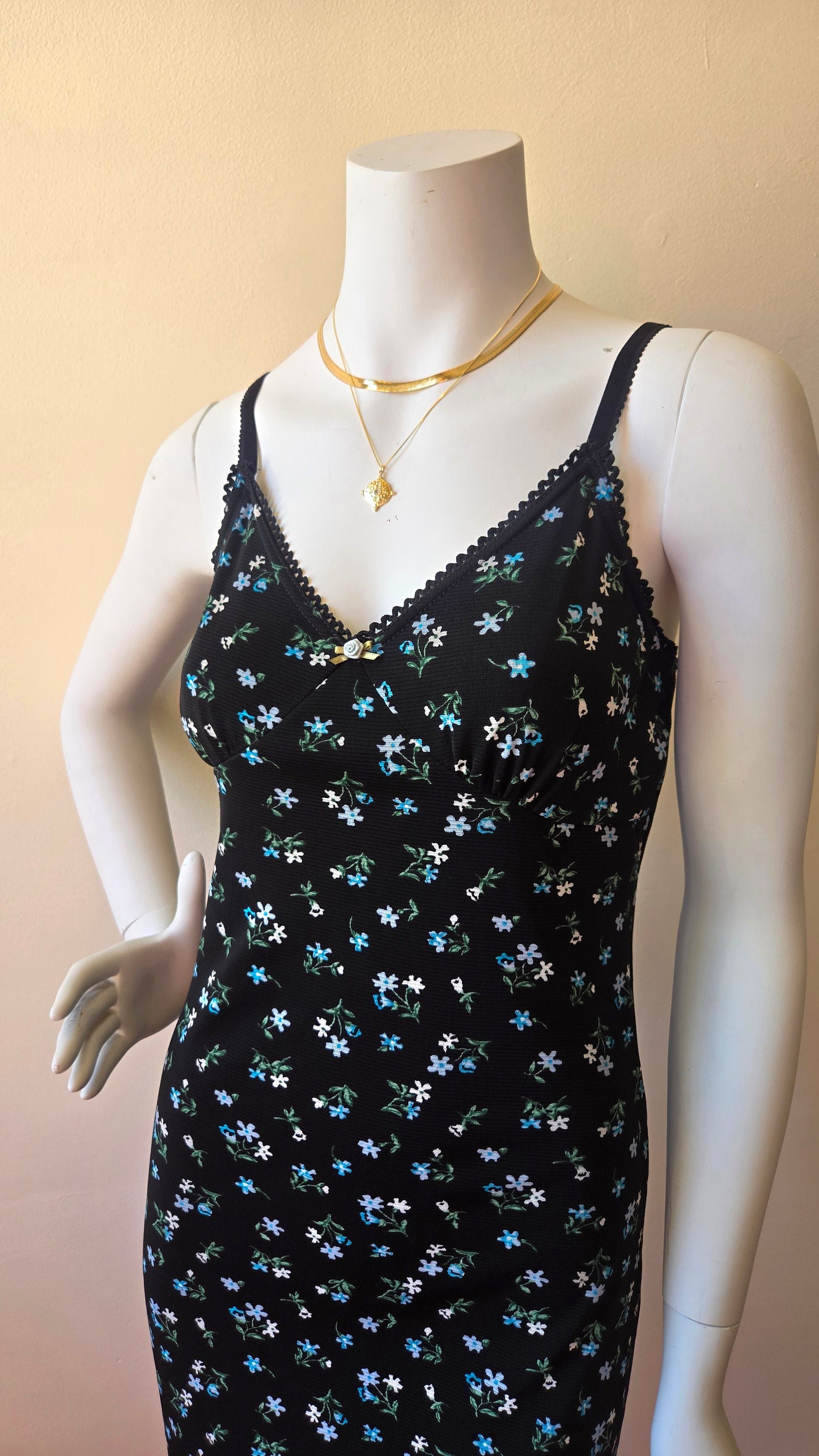 Boutique Europa mesh blue floral slip dress