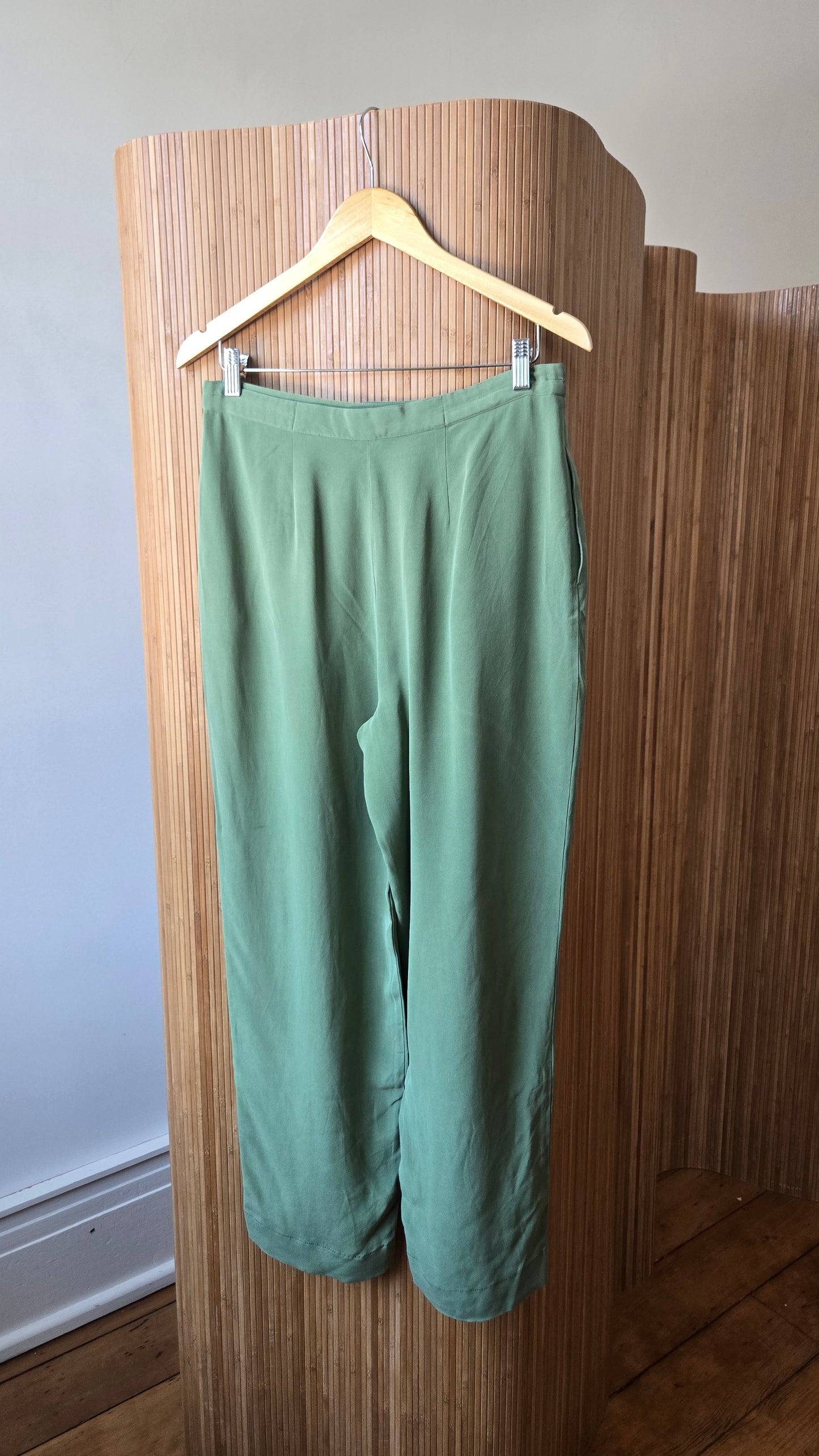 Dress Barn pistachio silk trousers