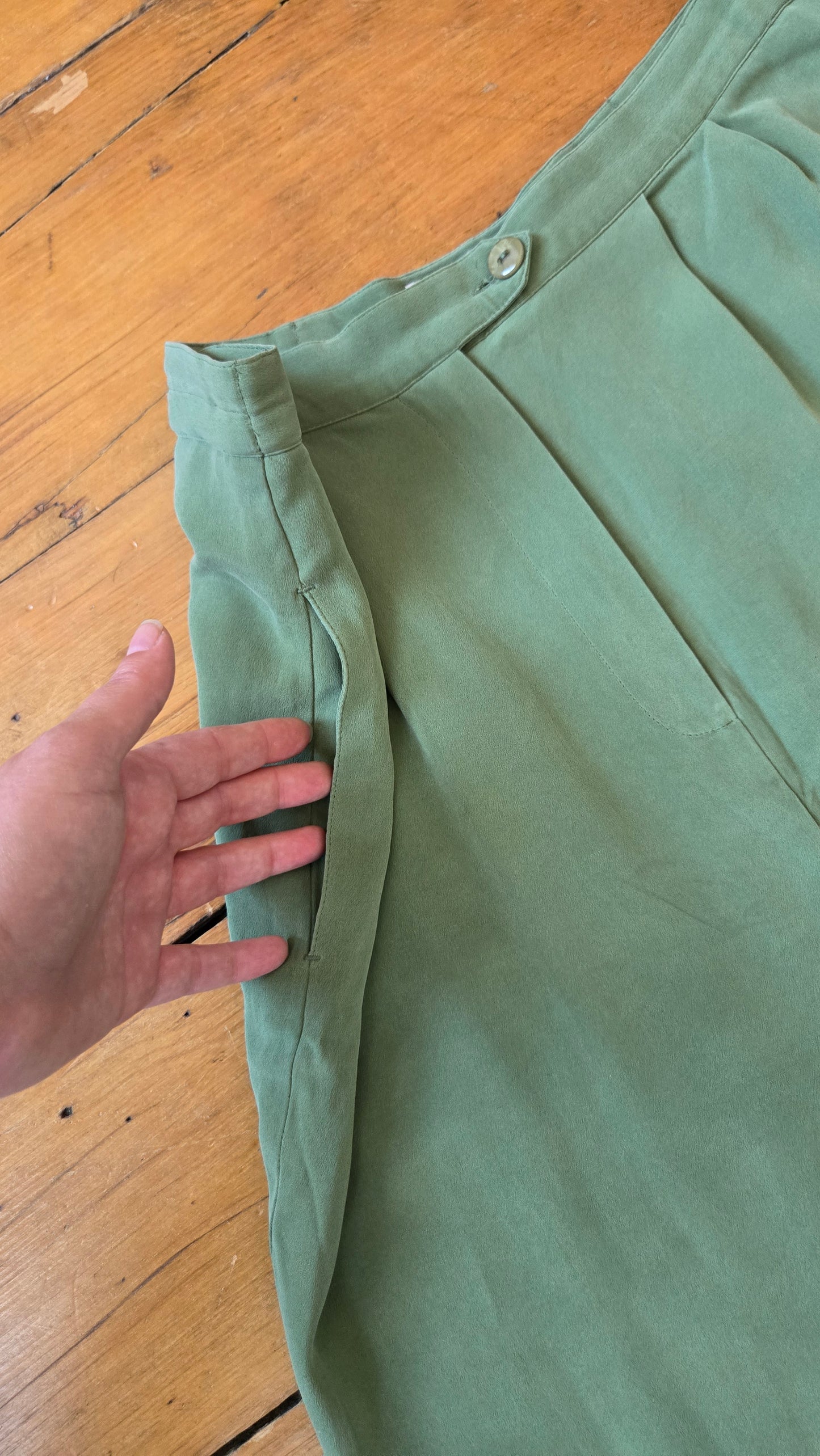 Dress Barn pistachio silk trousers
