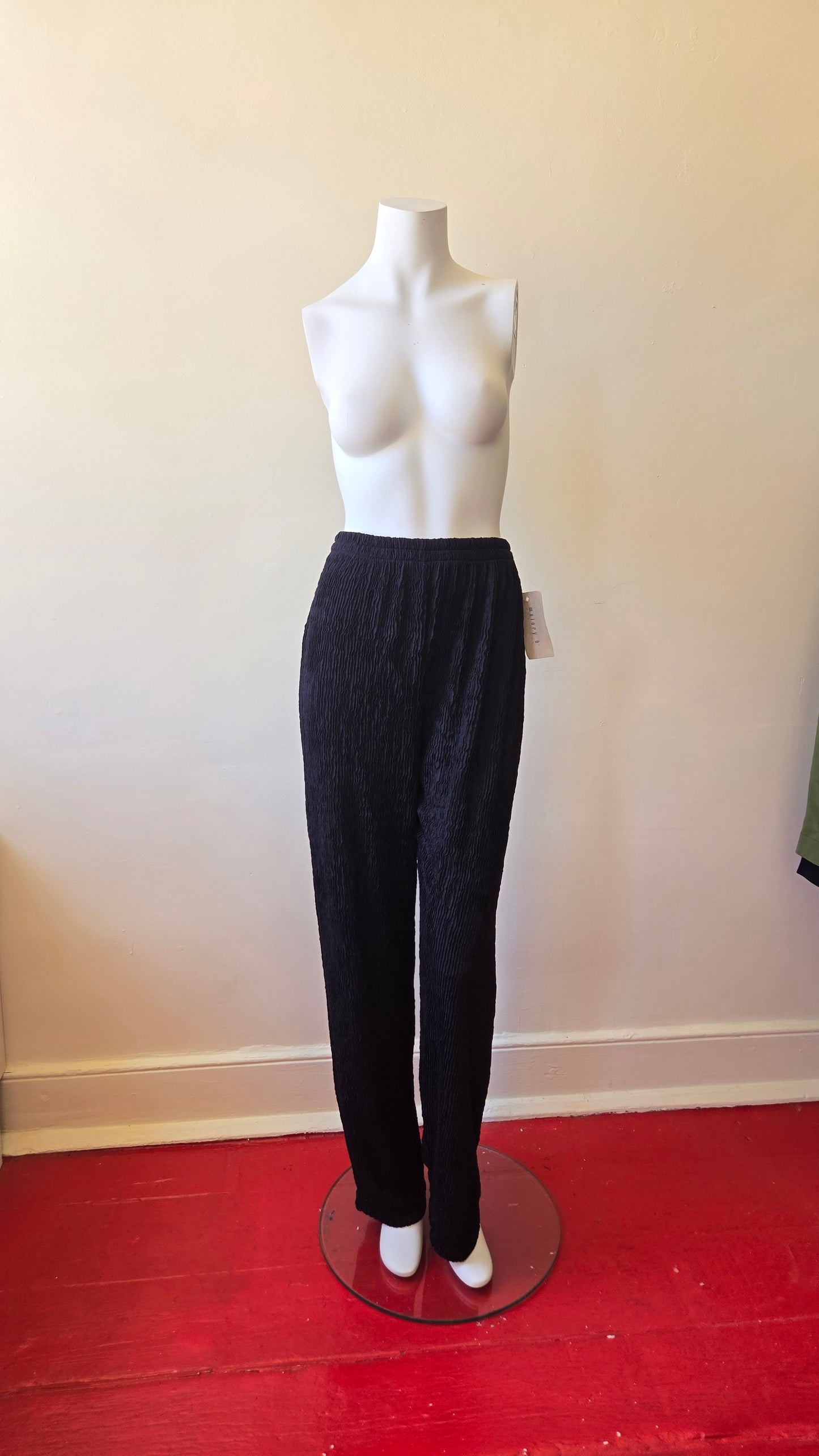 Black slinky crinkle pant set