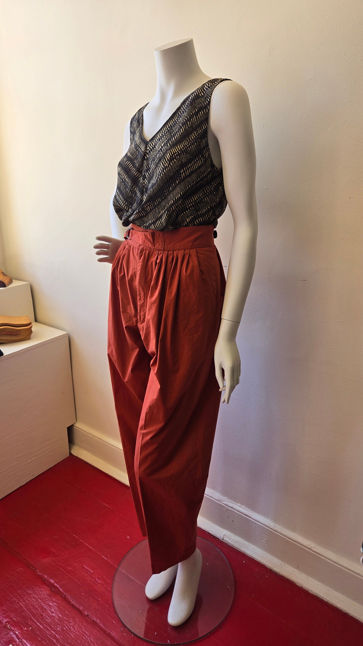 Liz Claiborne rust peg pants