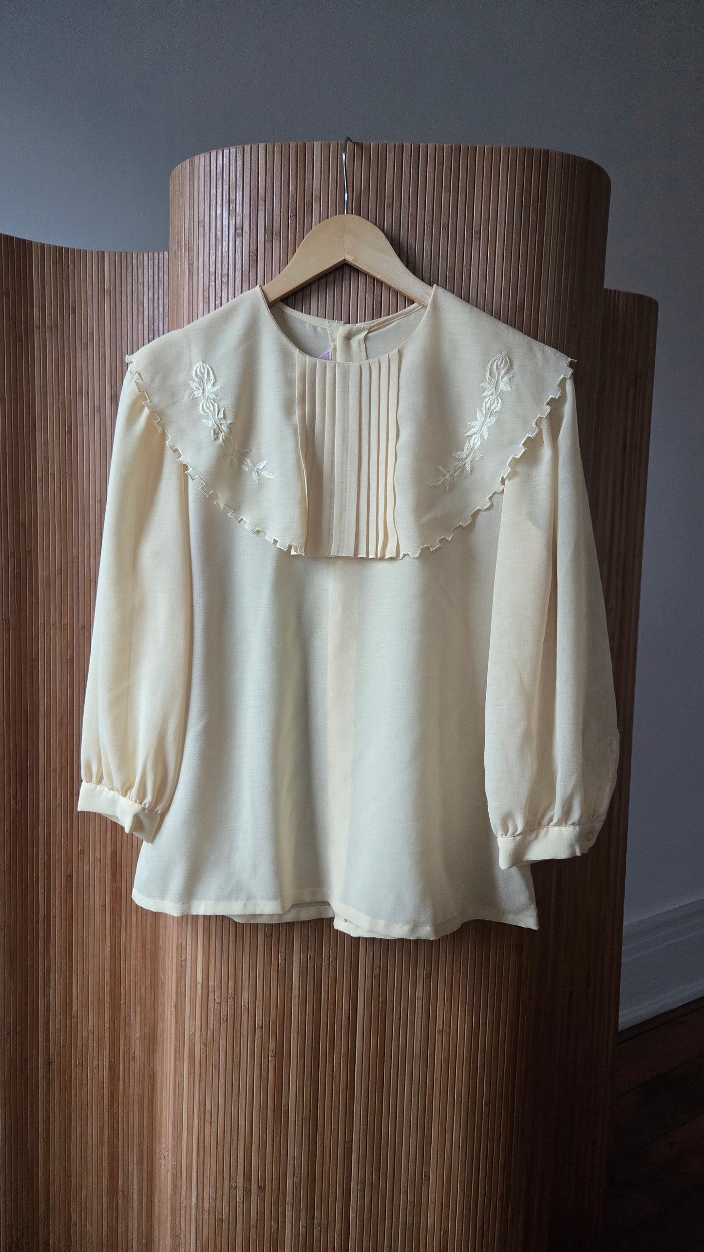 CEO sheer yellow bib collar shirt