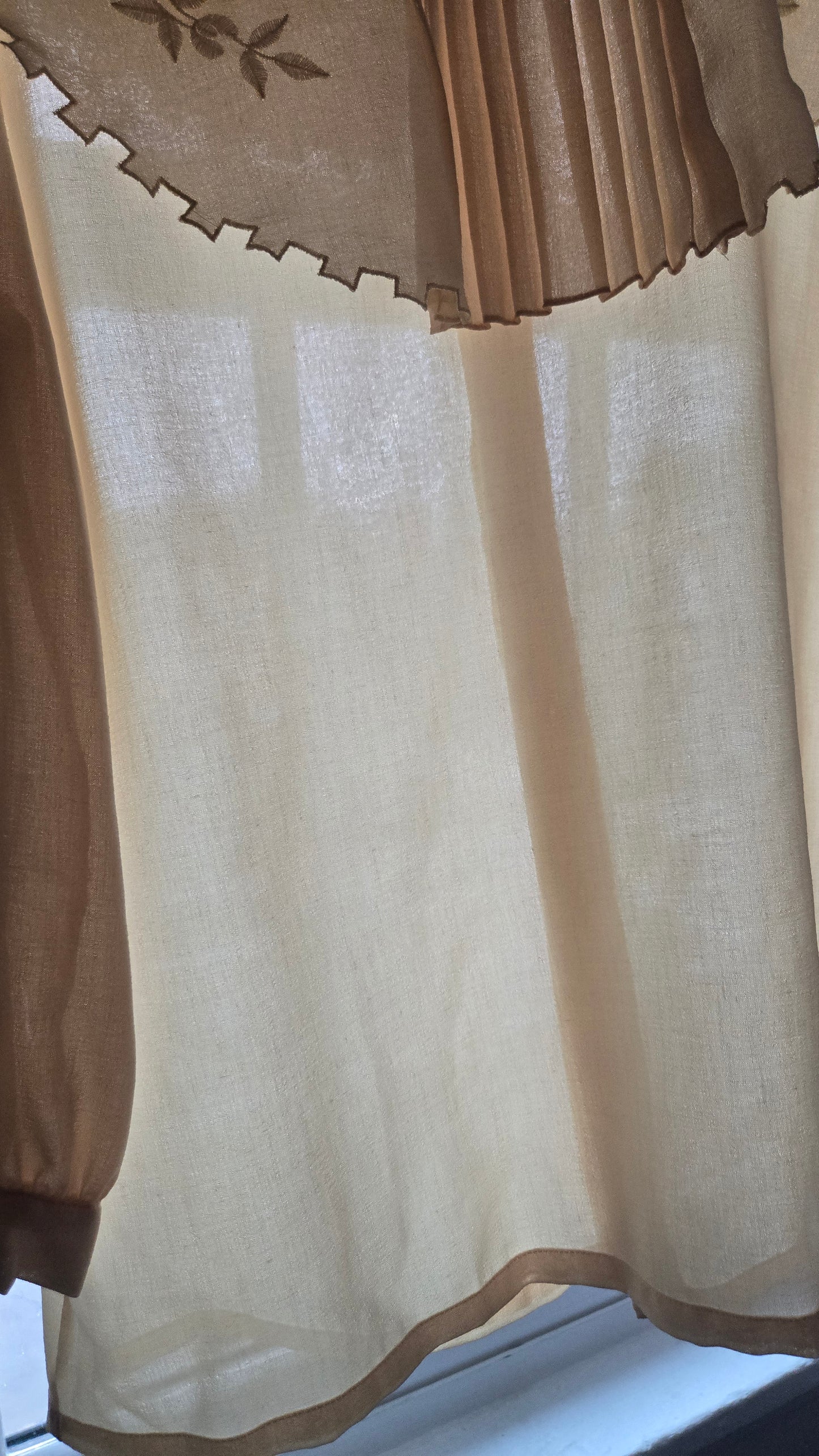 CEO sheer yellow bib collar shirt