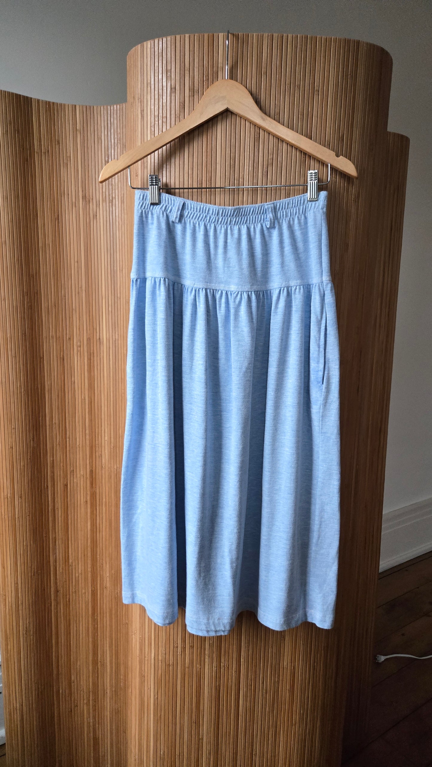 Chic drop waist knit skirt