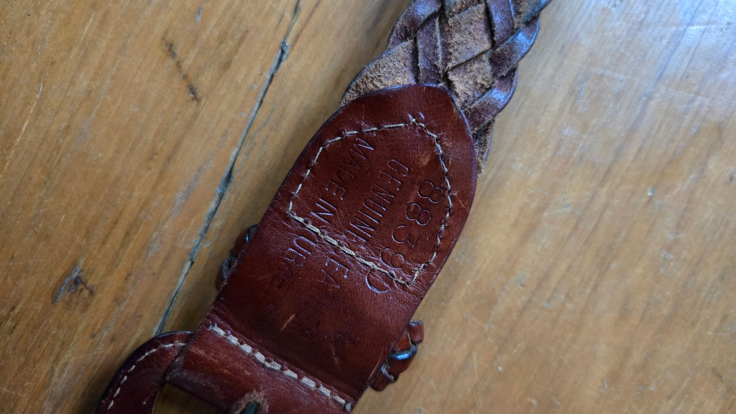 Braided brown leather belt, covered buckle