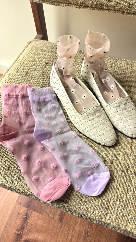 Sheer daisy flower socks