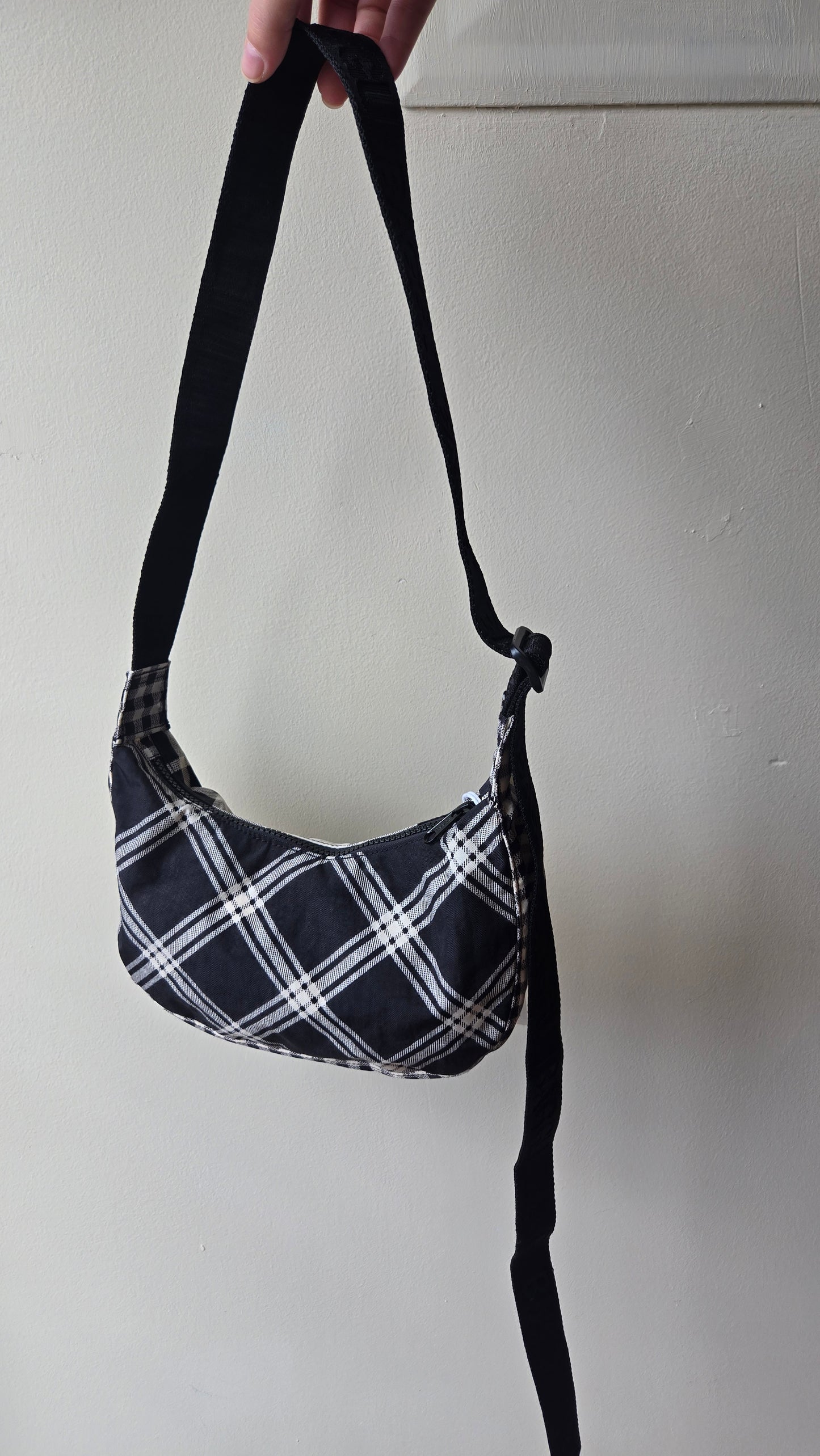 Baggu small crescent bag
