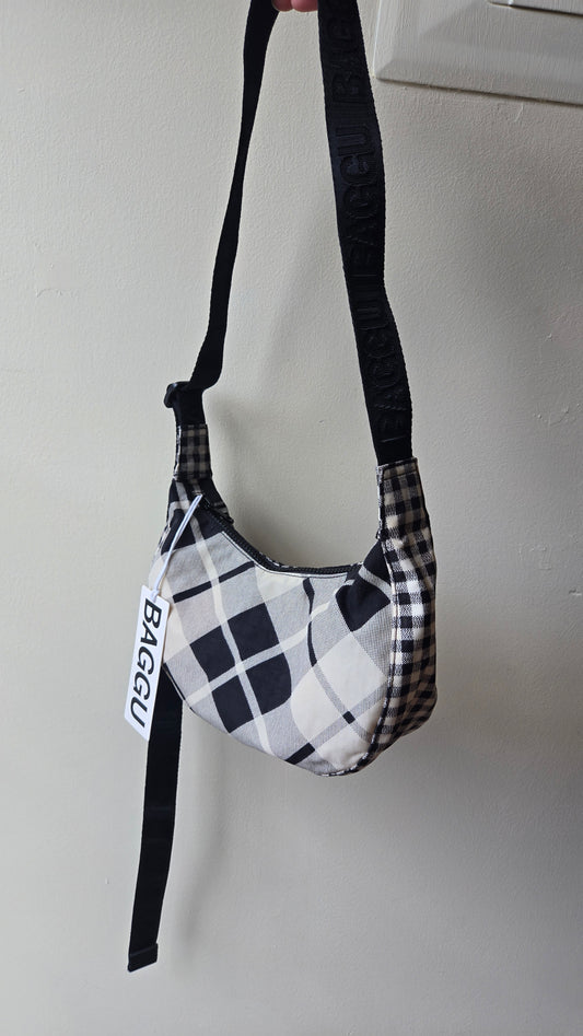 Baggu small crescent bag