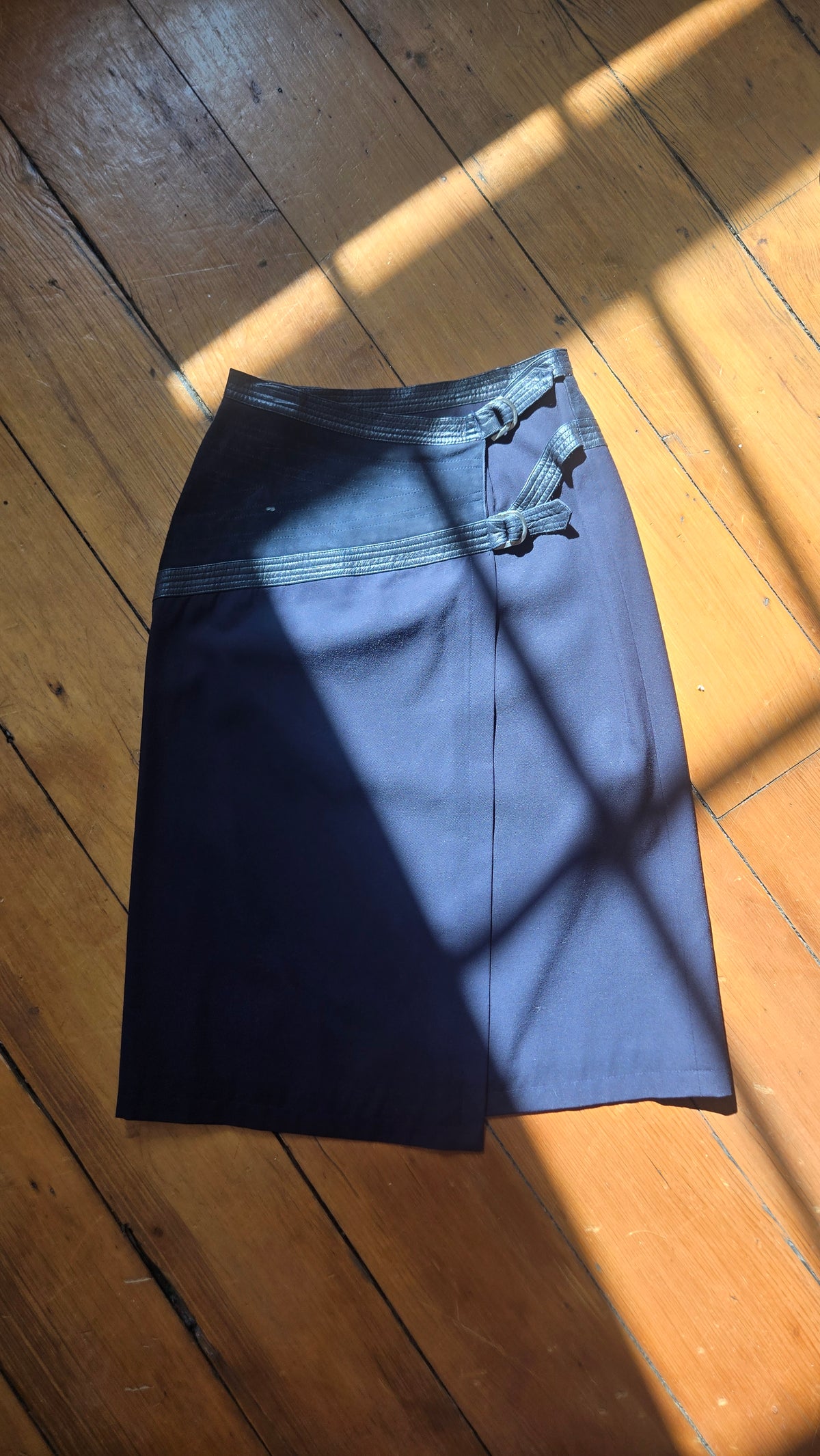Escada navy leather & suede buckle skirt