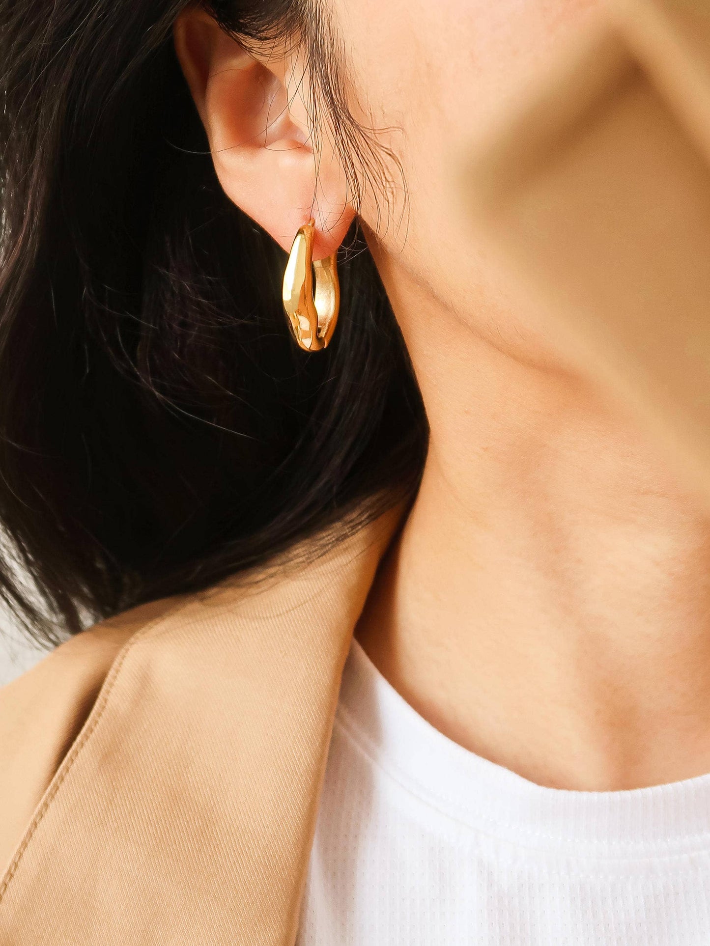 Darcy Gold Wiggle Hoop Earring