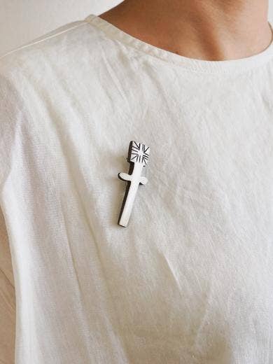 AXCIS BROOCH ROSE : White