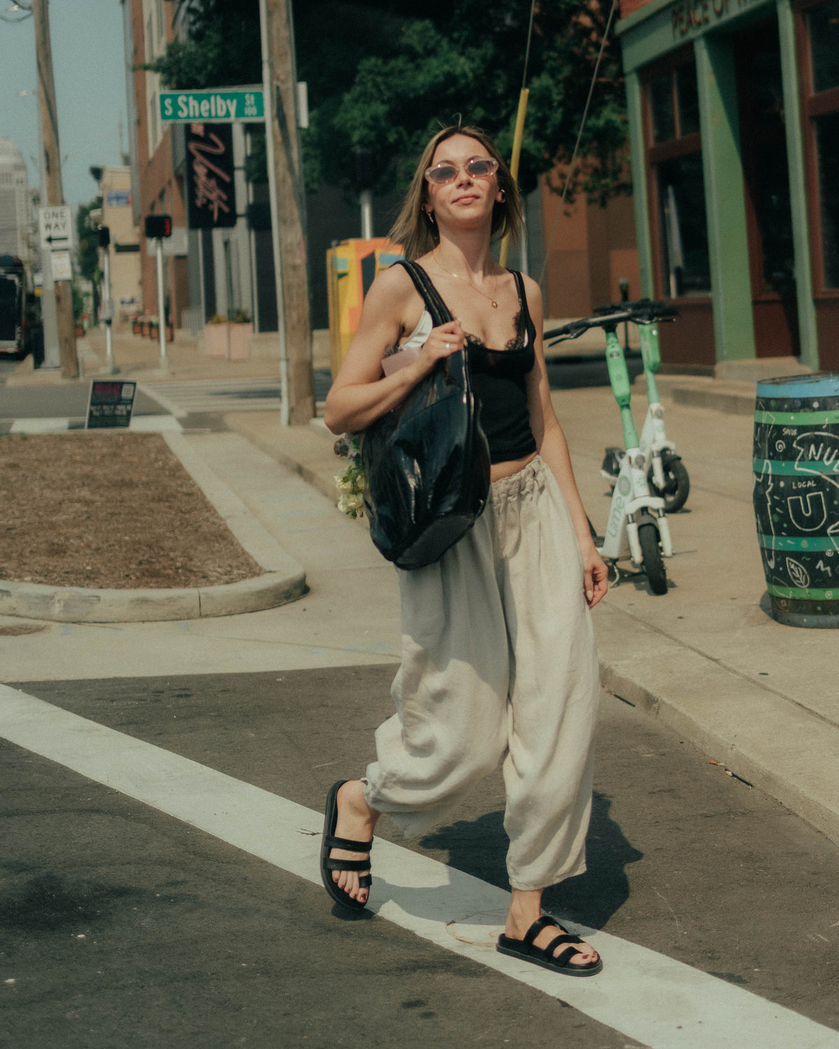 Basco Nest 'Mao' linen pants