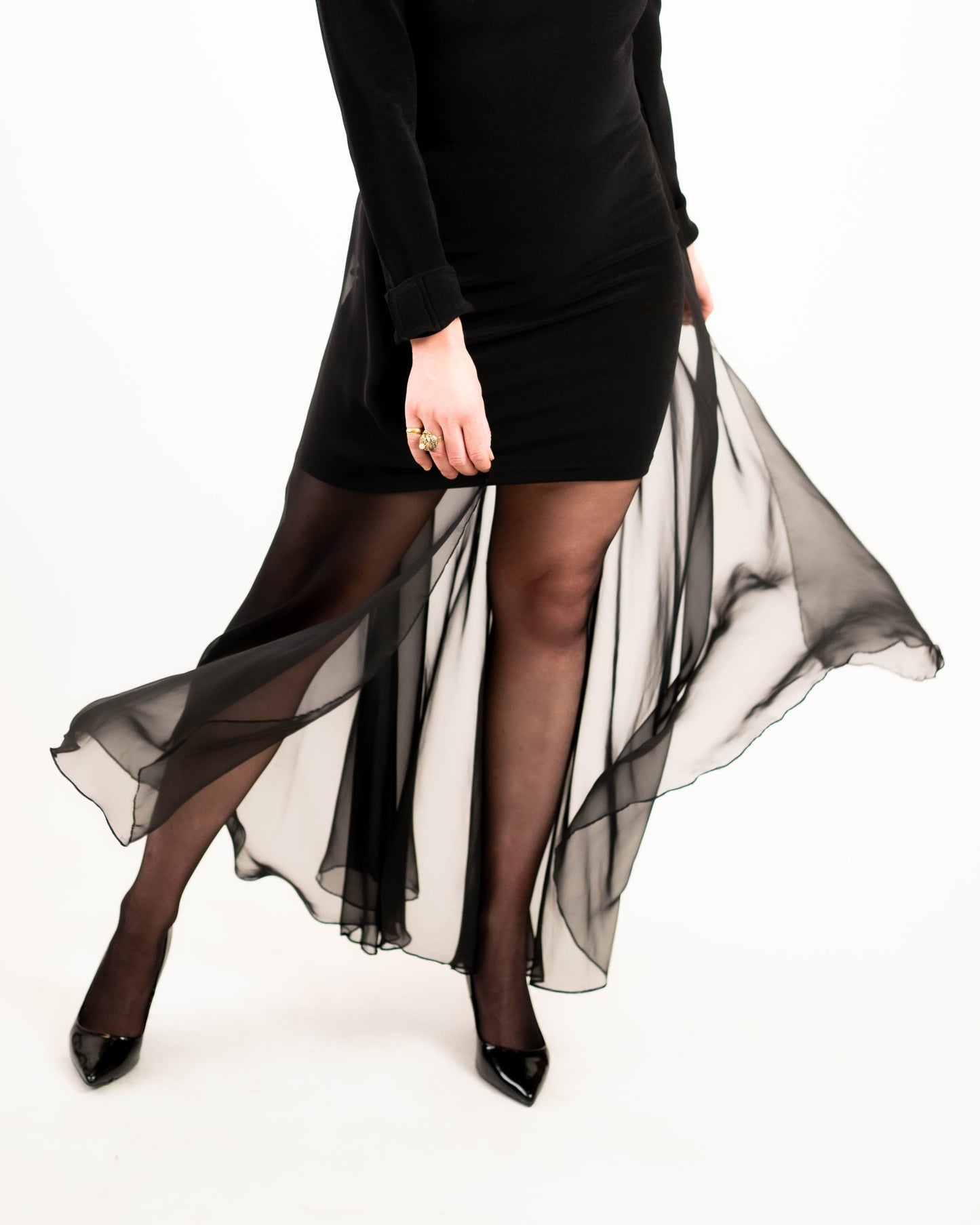 Dana Deatheridge black bodycon mini with sheer train!