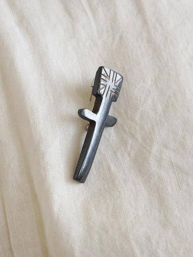 AXCIS BROOCH ROSE : Black