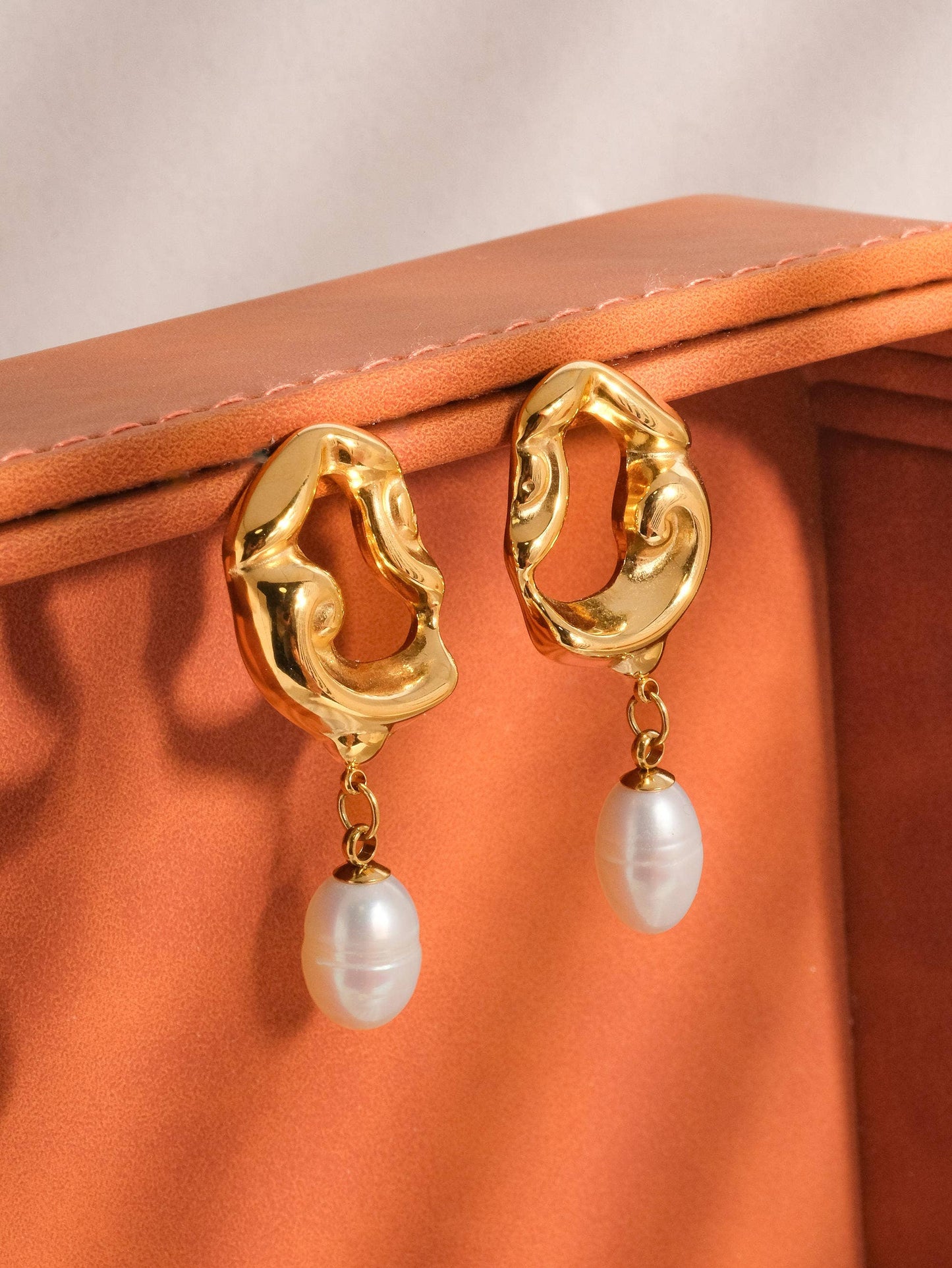 Nerissa gold abstract pearl drop earring