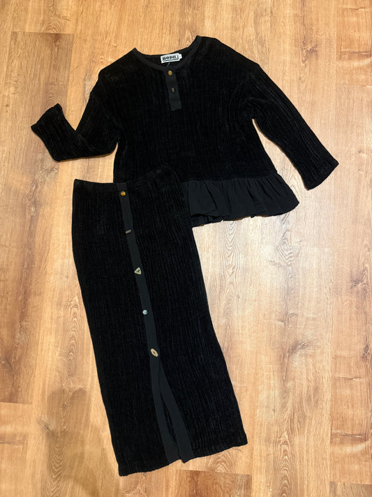 Bodil black chenille velvet skirt set