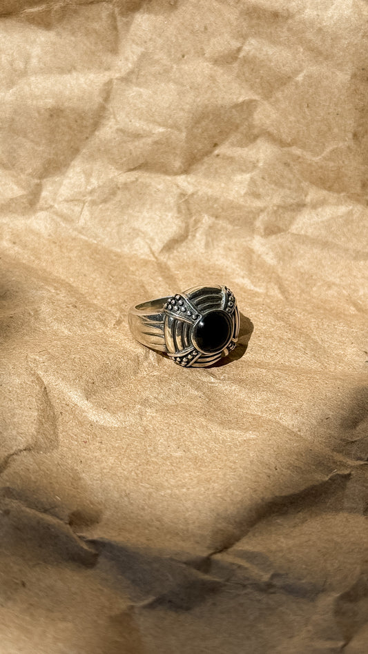 Decorative sterling silver & onyx ring