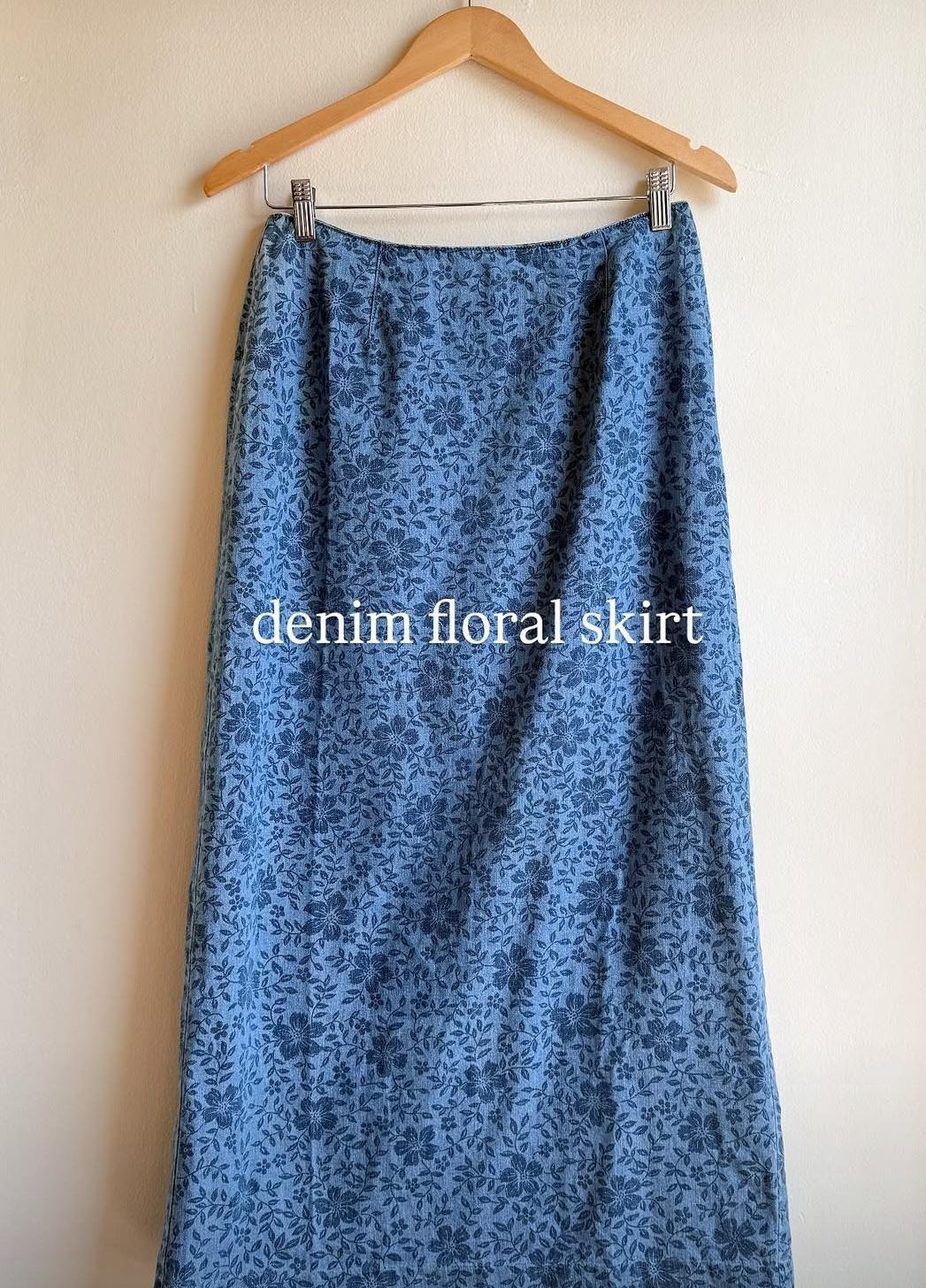 Casual Corner floral denim skirt