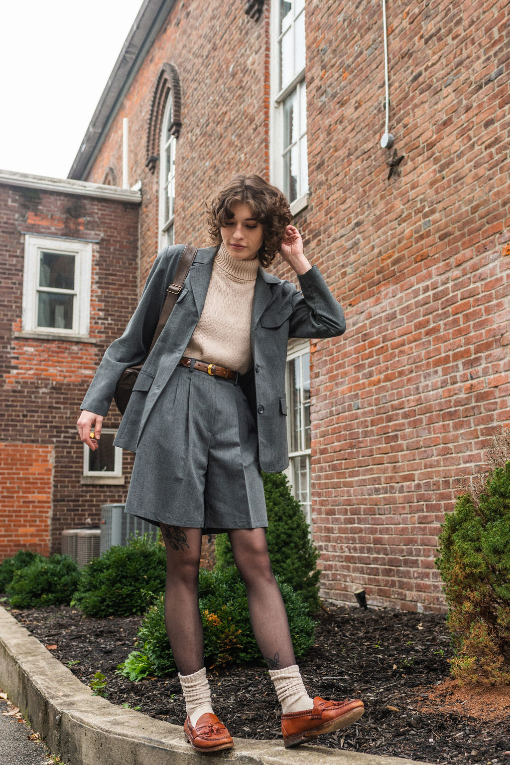 Tribeca Studio beige sleeveless turtleneck