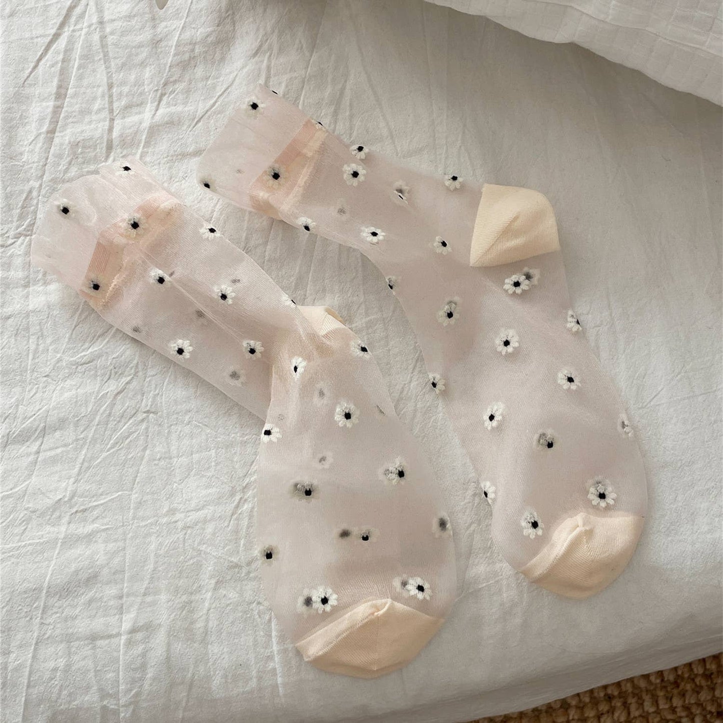 Sheer daisy flower socks