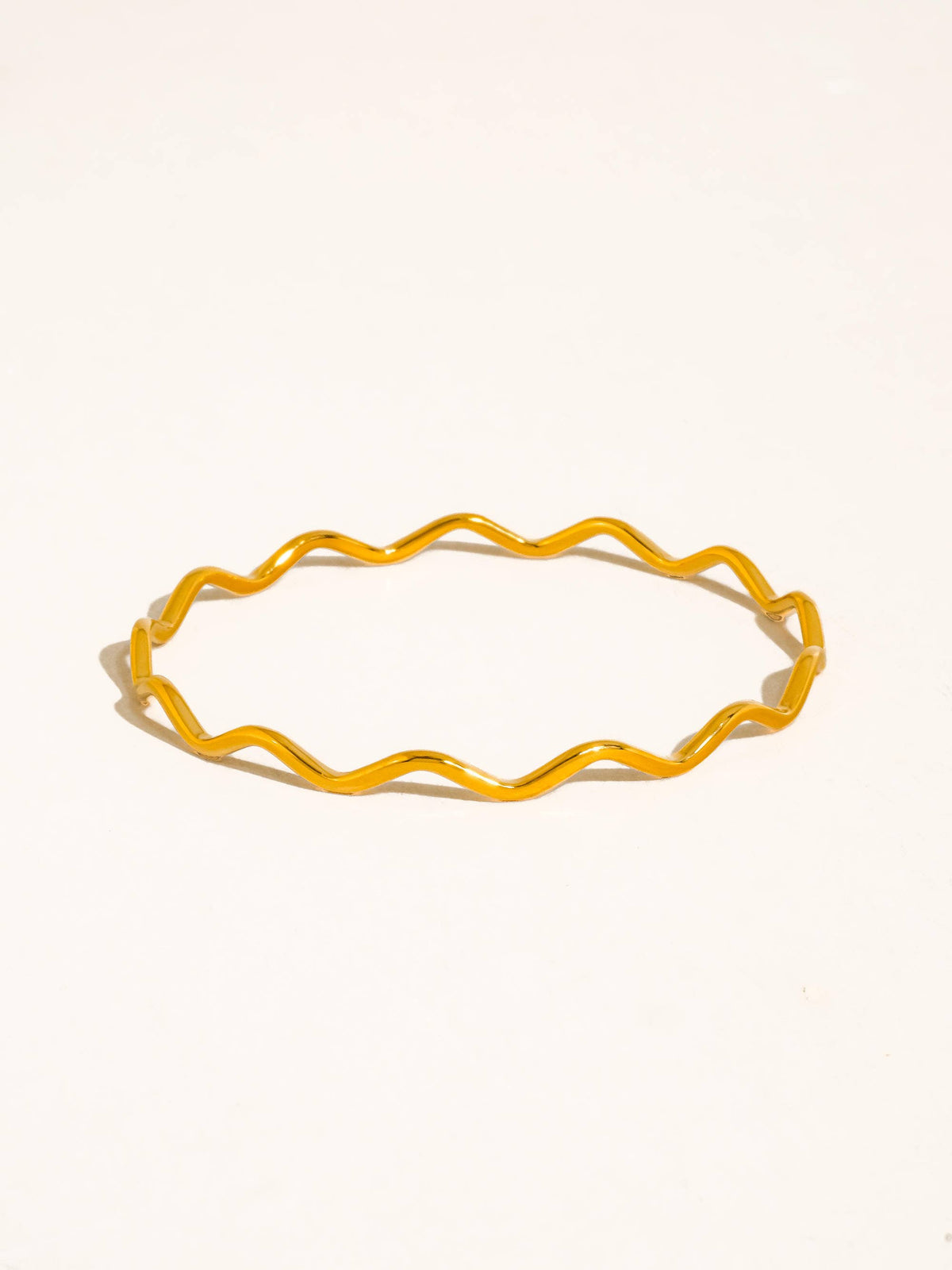 Hadley Wavy Bangle Bracelet