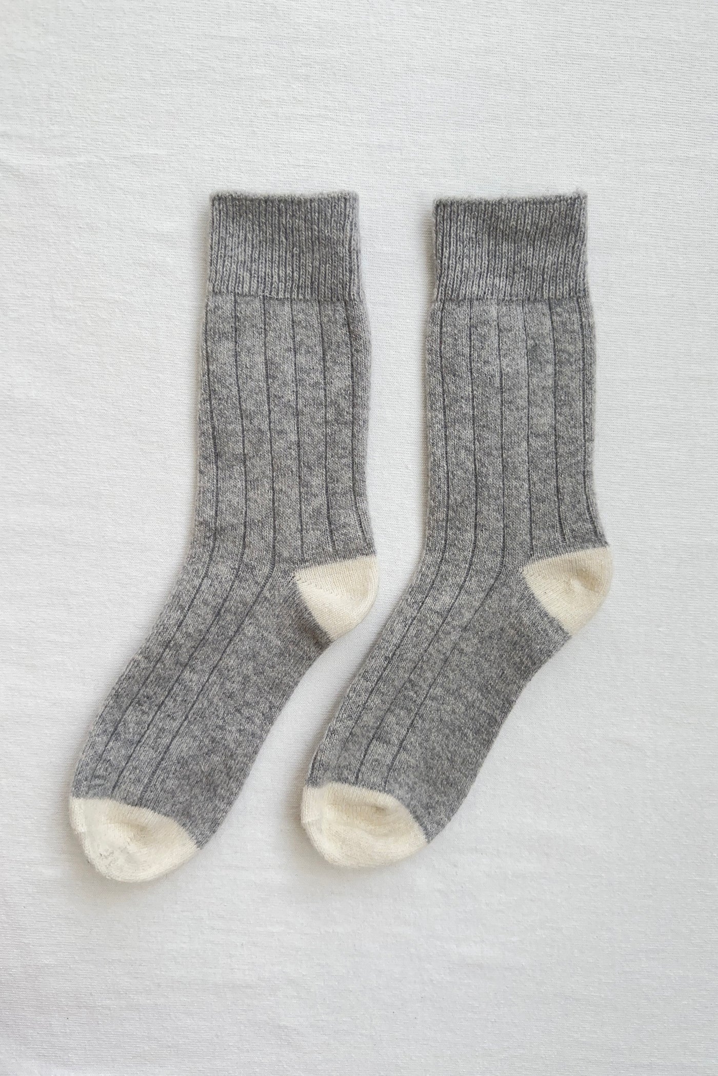 Le Bon Shoppe cashmere socks - grey melange & cream